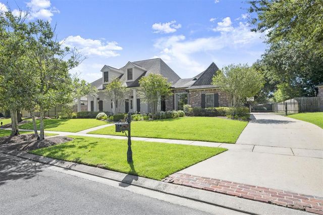19204 Bellerive Court, Baton Rouge, LA 70809