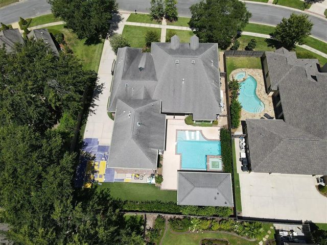 19204 Bellerive Court, Baton Rouge, LA 70809
