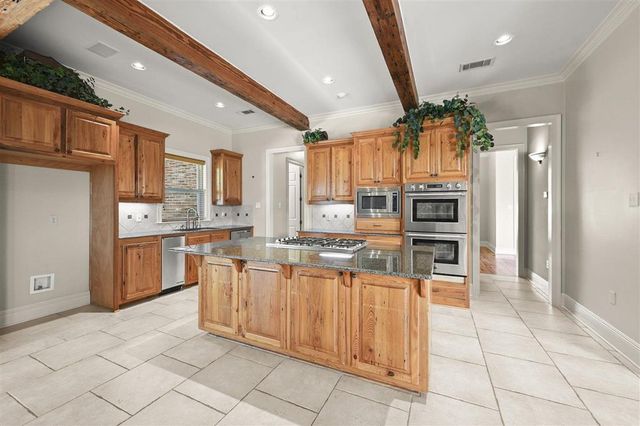 19204 Bellerive Court, Baton Rouge, LA 70809