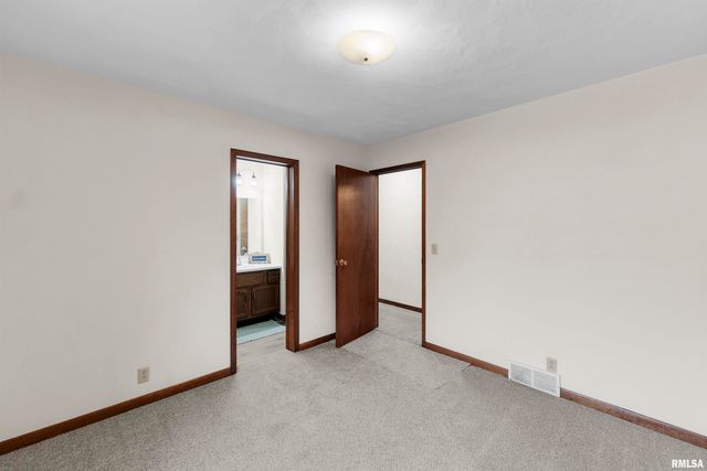 209 LAKE VIEW Court, Colona, IL 61241