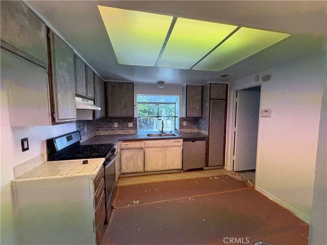 7556 Villa Ave, Highland, CA 92346