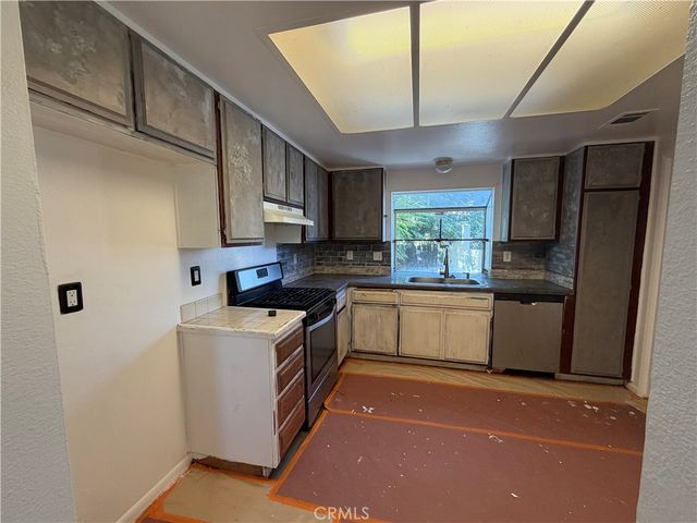 7556 Villa Ave, Highland, CA 92346
