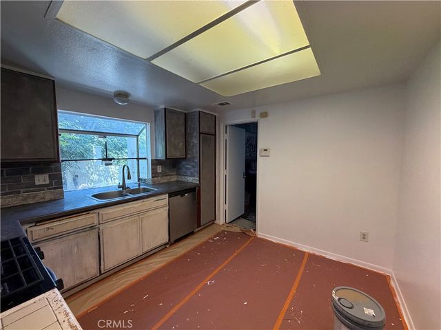 7556 Villa Ave, Highland, CA 92346