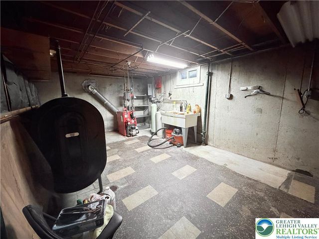 826 Whittier Drive, Allentown City, PA 18103