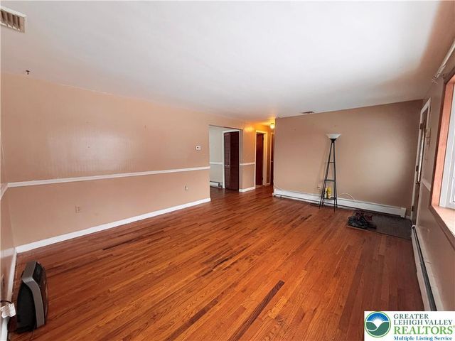 826 Whittier Drive, Allentown City, PA 18103