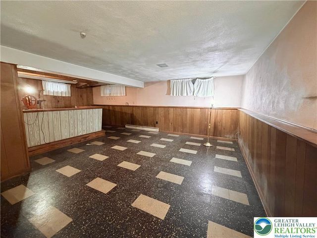 826 Whittier Drive, Allentown City, PA 18103