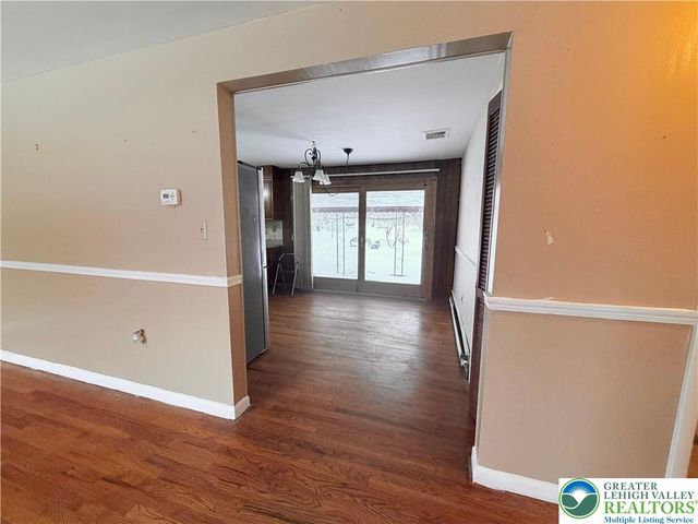 826 Whittier Drive, Allentown City, PA 18103