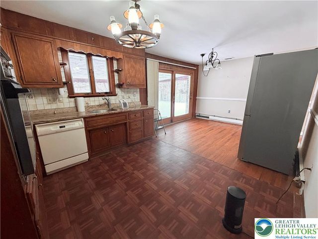 826 Whittier Drive, Allentown City, PA 18103