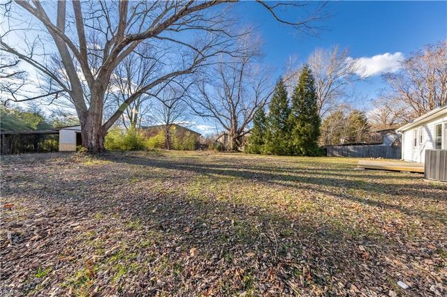 102 Phoenix CIR, Williamsburg, VA 23188