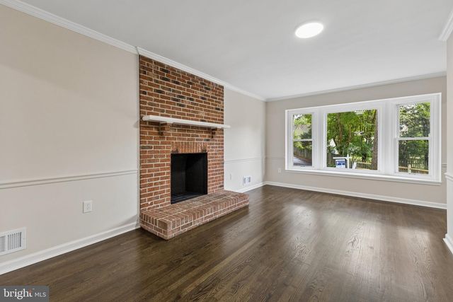 16202 EDGEWOOD DR, Dumfries, VA 22025