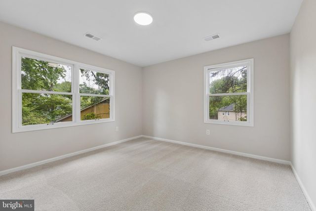 16202 EDGEWOOD DR, Dumfries, VA 22025