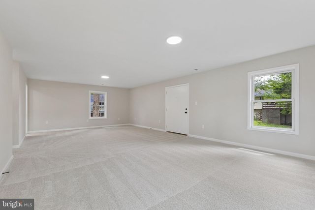 16202 EDGEWOOD DR, Dumfries, VA 22025