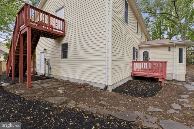 16202 EDGEWOOD DR, Dumfries, VA 22025
