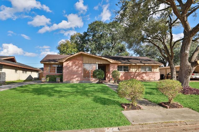 8235 Dover Street, Houston, TX 77061