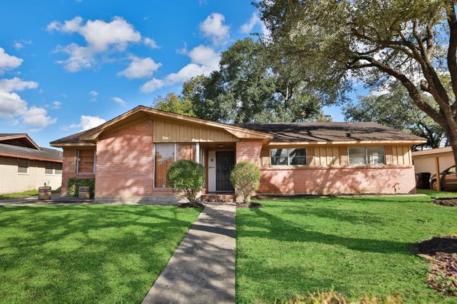 8235 Dover Street, Houston, TX 77061
