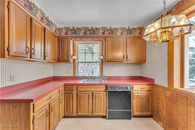 141 Eastbrook Drive, Euclid, OH 44132