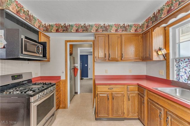 141 Eastbrook Drive, Euclid, OH 44132