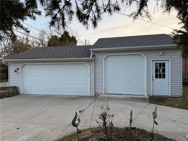 141 Eastbrook Drive, Euclid, OH 44132