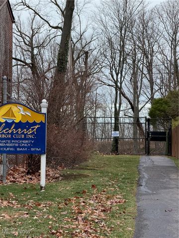 141 Eastbrook Drive, Euclid, OH 44132