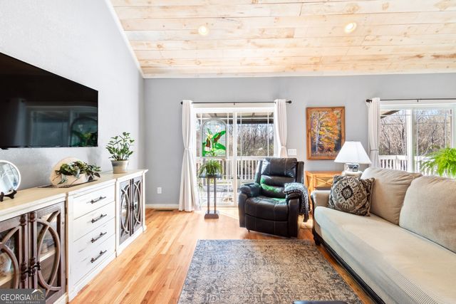 18 Shady Grove Lane, Blue Ridge, GA 30513