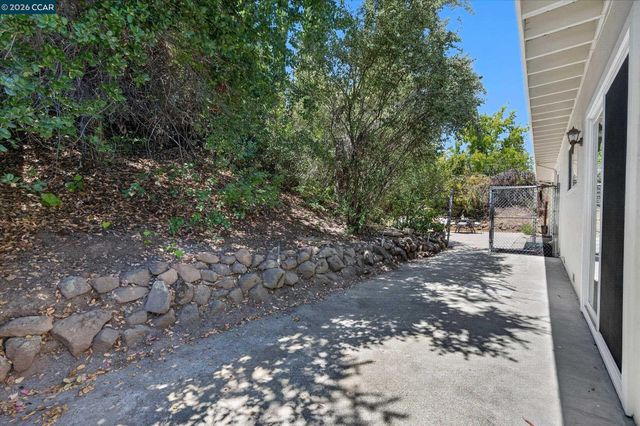 2149 Morello Ave, Pleasant Hill, CA 94523