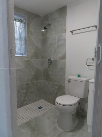 8571 NW 11th St REAR, Pembroke Pines, FL 33024