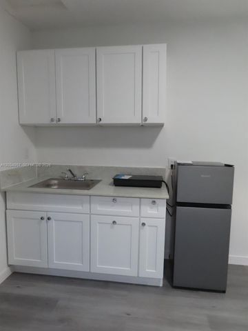 8571 NW 11th St REAR, Pembroke Pines, FL 33024