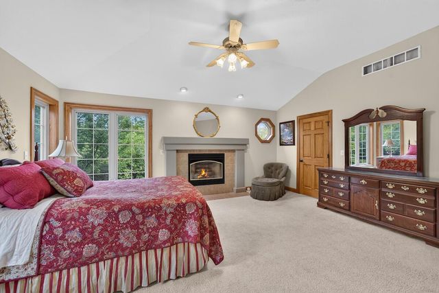 W162N7406 Tamarack TRAIL, Menomonee Falls, WI 53051