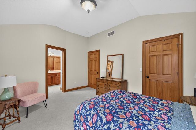W162N7406 Tamarack TRAIL, Menomonee Falls, WI 53051