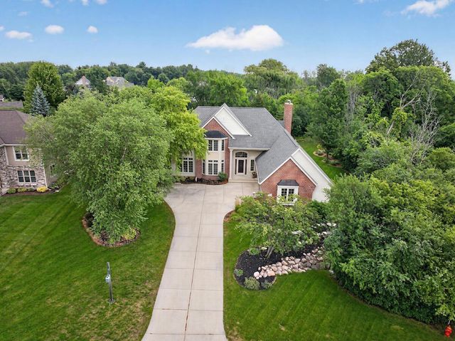 W162N7406 Tamarack TRAIL, Menomonee Falls, WI 53051