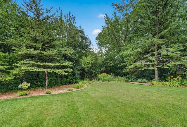 W162N7406 Tamarack TRAIL, Menomonee Falls, WI 53051