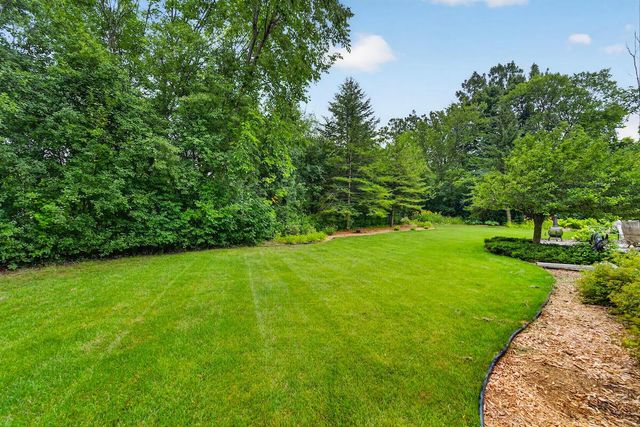 W162N7406 Tamarack TRAIL, Menomonee Falls, WI 53051