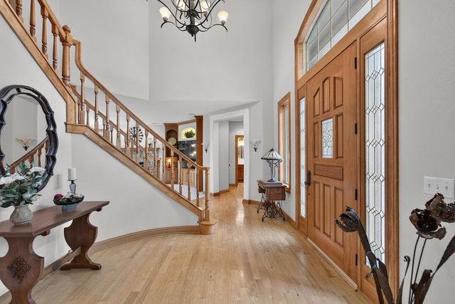 W162N7406 Tamarack TRAIL, Menomonee Falls, WI 53051