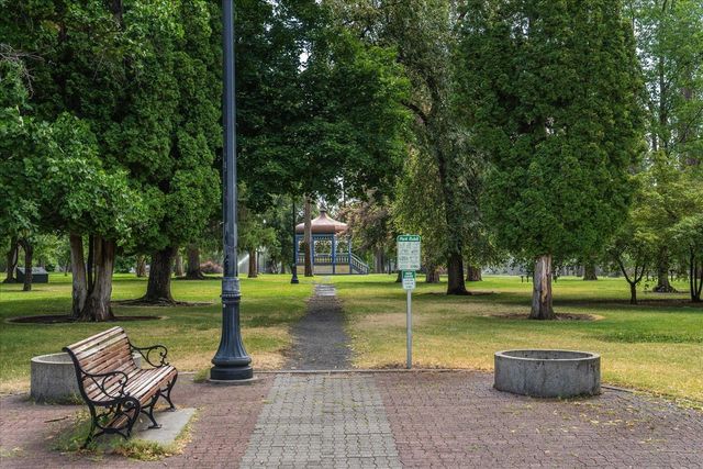 215 S CHESTNUT St, Spokane, WA 99201