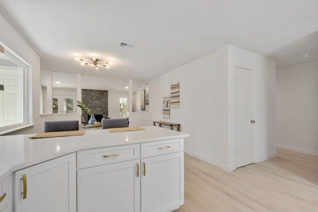 4011 Eskew DR, Austin, TX 78749