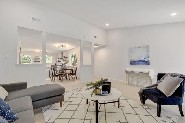 4011 Eskew DR, Austin, TX 78749
