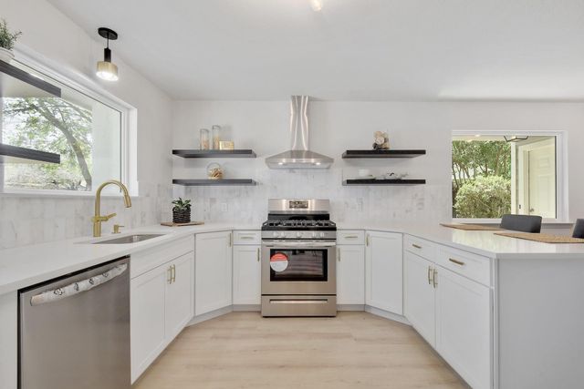 4011 Eskew DR, Austin, TX 78749