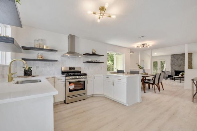 4011 Eskew DR, Austin, TX 78749