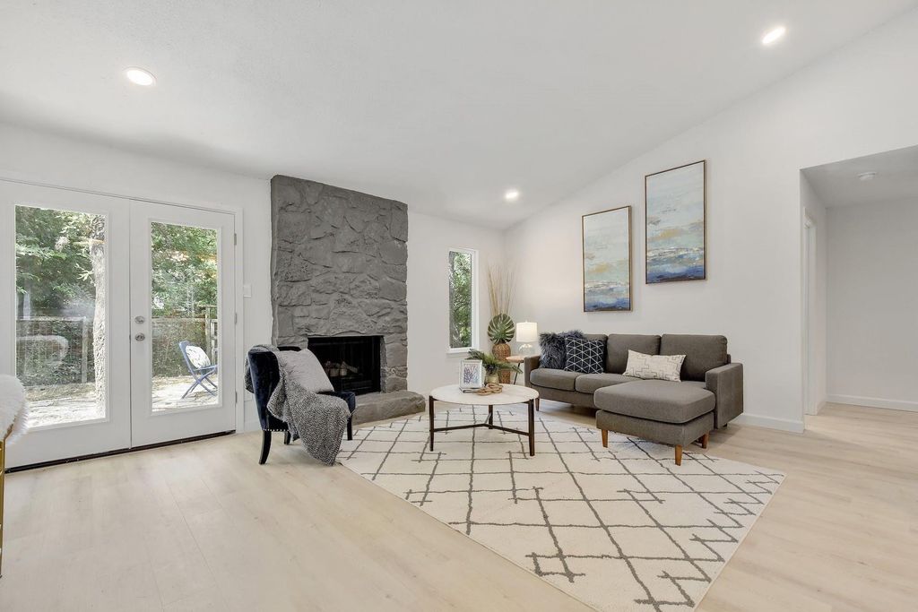 4011 Eskew DR, Austin, TX 78749