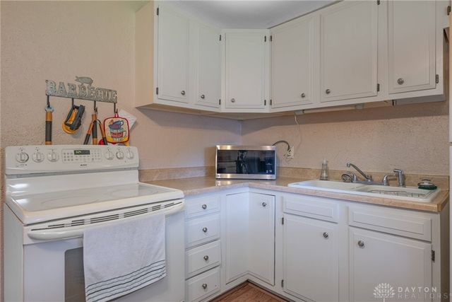 1138 Carman Avenue, New Carlisle, OH 45344