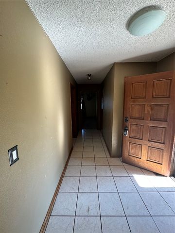 100 N Rockypoint Drive, Edmond, OK 73003
