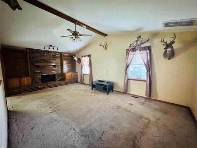 100 N Rockypoint Drive, Edmond, OK 73003