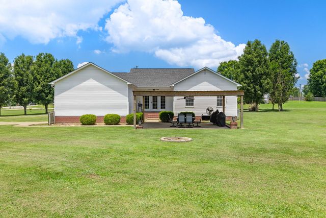 41 Harding Rd, Leoma, TN 38468