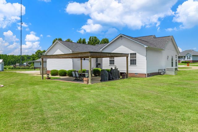41 Harding Rd, Leoma, TN 38468