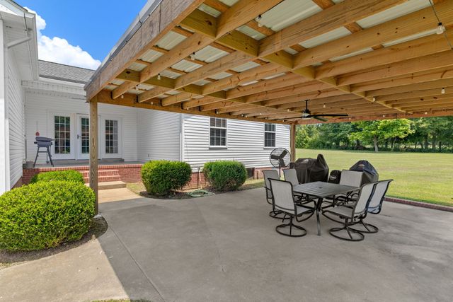 41 Harding Rd, Leoma, TN 38468