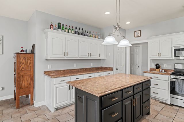 41 Harding Rd, Leoma, TN 38468