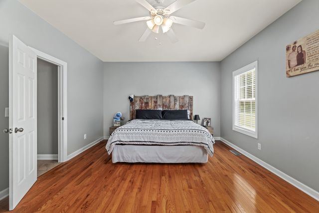 41 Harding Rd, Leoma, TN 38468
