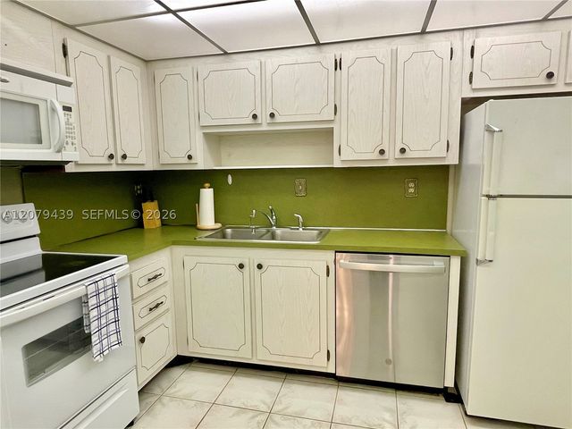 1901 Brickell Ave B506, Miami, FL 33129
