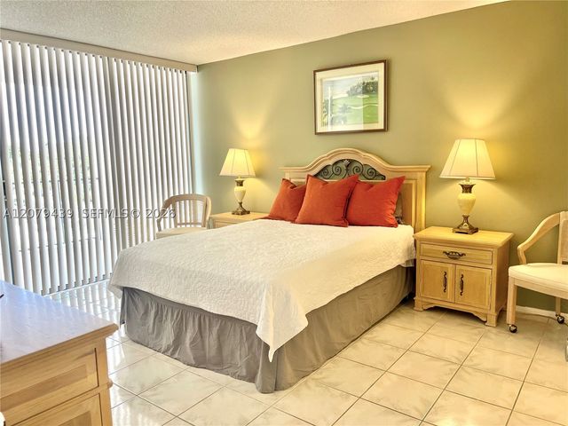 1901 Brickell Ave B506, Miami, FL 33129