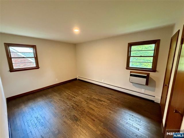 54 Franklin Avenue, Saddle Brook, NJ 07663